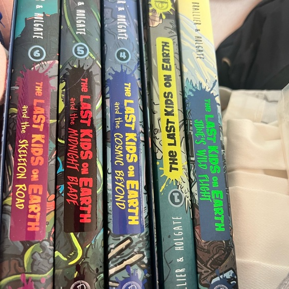 Kids Book Sets - Various - Picture 3 of 6